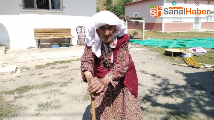105 yaşında bastonuyla halay çeken Sabayi nine konuştu