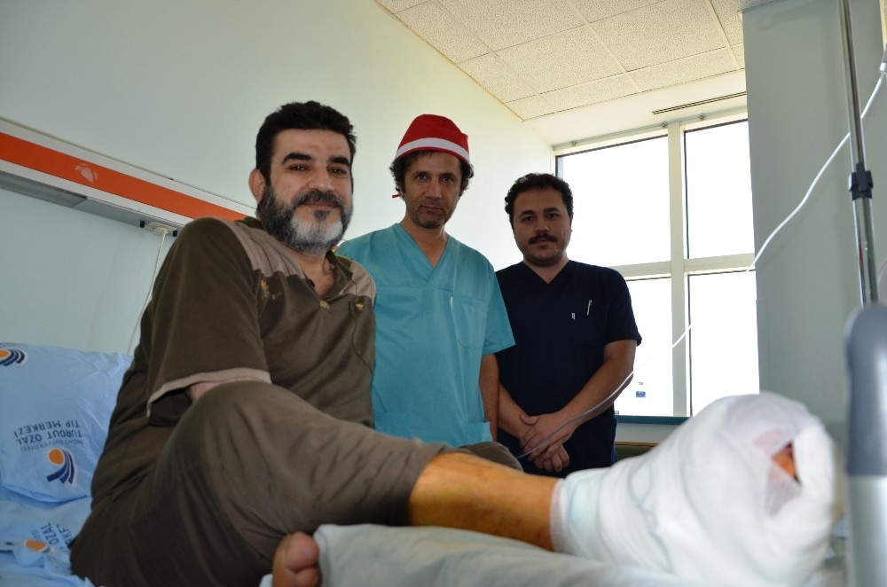 Malatya'da Iraklı hastanın ayağı, kök hücre ile kesilmekten kurtarıldı