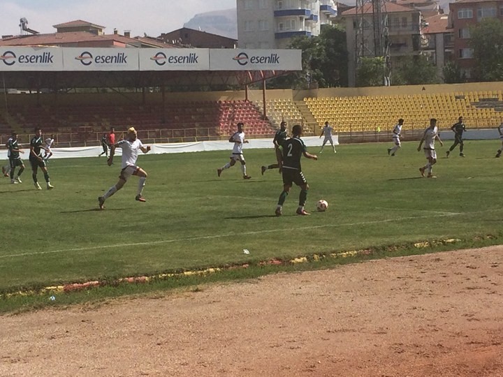 Yeni Malatyaspor U21 takımı sahadan 3-2 galip ayrıldı.