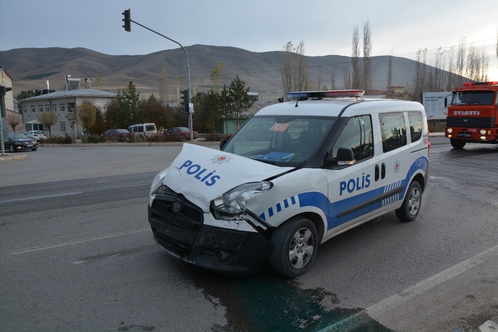 Sivas’ta trafik kazası 4 yaralı.
