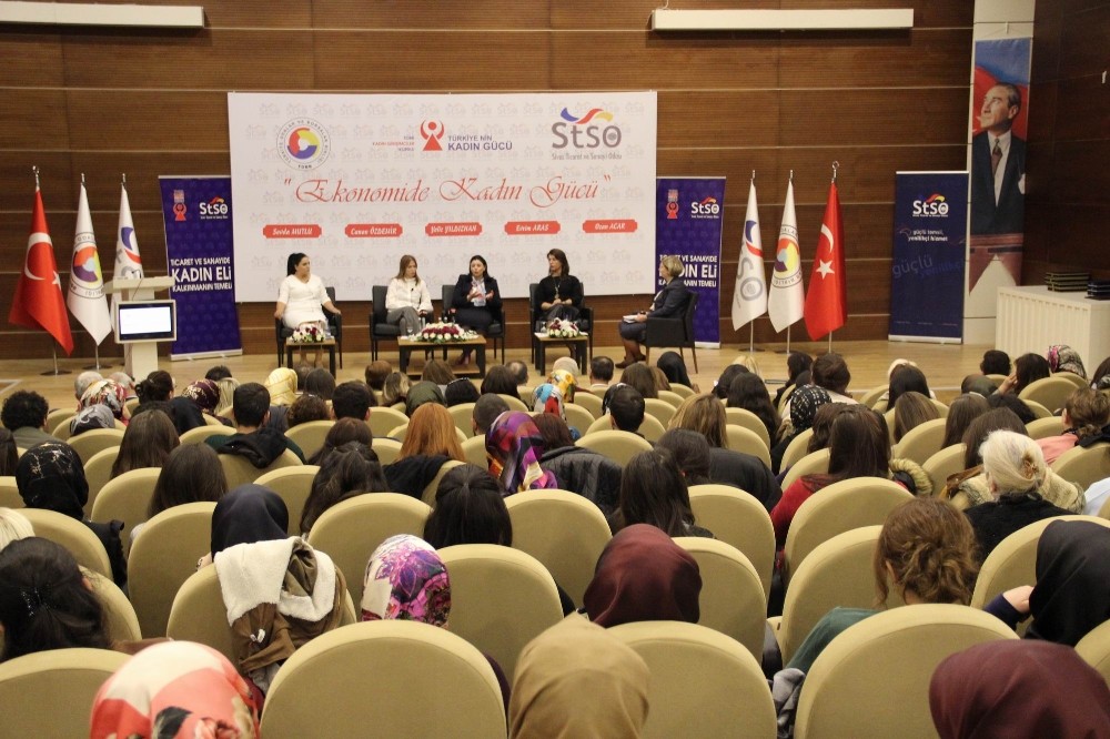 Sivas’ta ’Ekonomide Kadın Gücü’ Paneli
