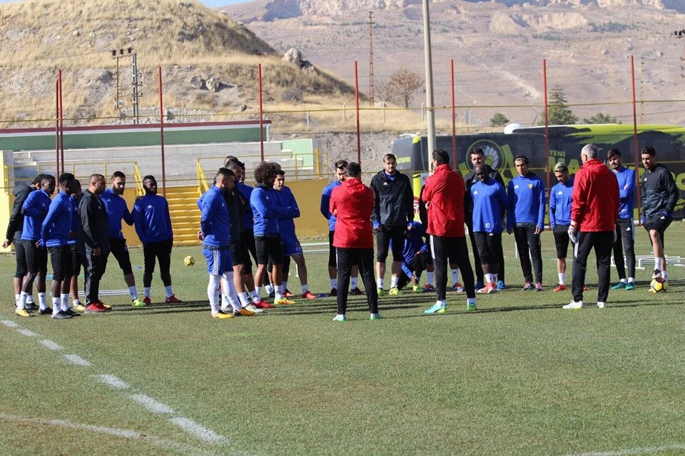 E. Yeni Malatyaspor’da A. Alanyaspor maçı hazırlıkları sürüyor