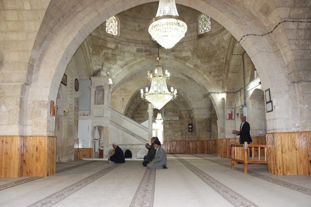 Cezaevine dönüştürülen Türklerin ilk mescidi, 45 yıldır cami olarak hizmet veriyor
