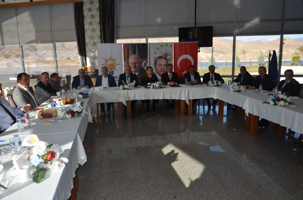 Malatya AK Parti Belediye Başkanları istişare toplantısı