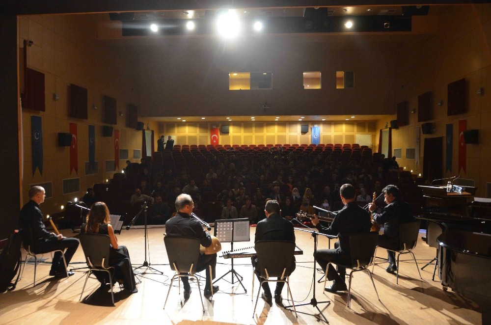 İTÜ’lü müzisyenler Adıyaman Üniversitesinde konser düzenledi
