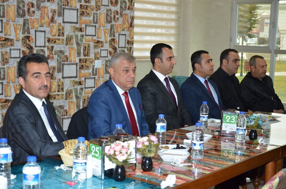 Başkan Polat, Yeşilyurt’taki okulların müdürleriyle bir araya geldi