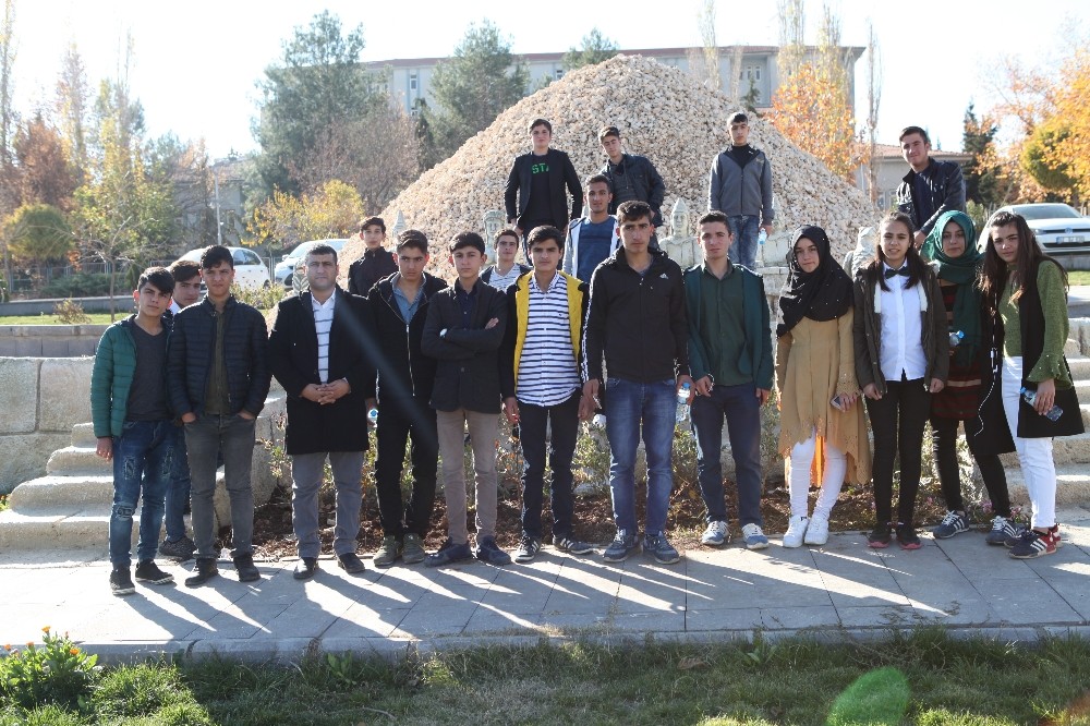 Öğrenciler Adıyaman Üniversitesini gezdi
