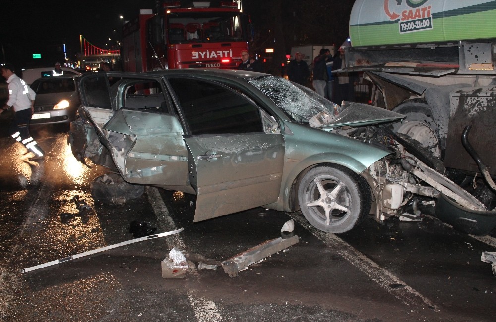 Malatya Caddesinde zincirleme trafik kazası 12 yaralı