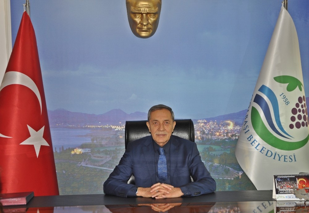 Başkan Özdemir yeni yılın huzur içerisinde geçmesini diledi
