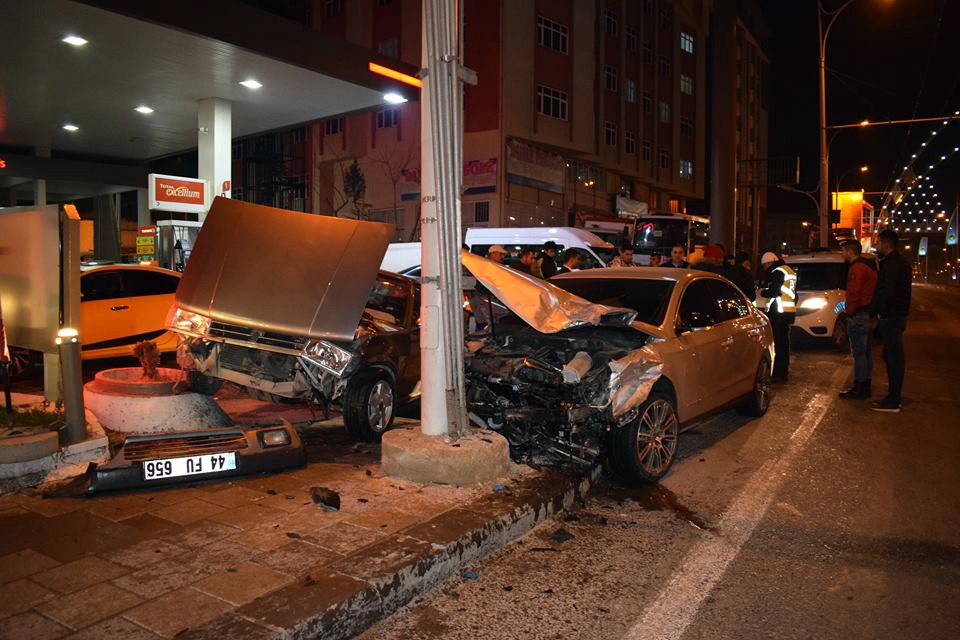 Malatya'da Alkollü sürücü ortalığı birbirine kattı