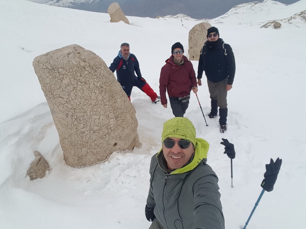 Dağcılar Nemrut Dağı’na tırmandı
