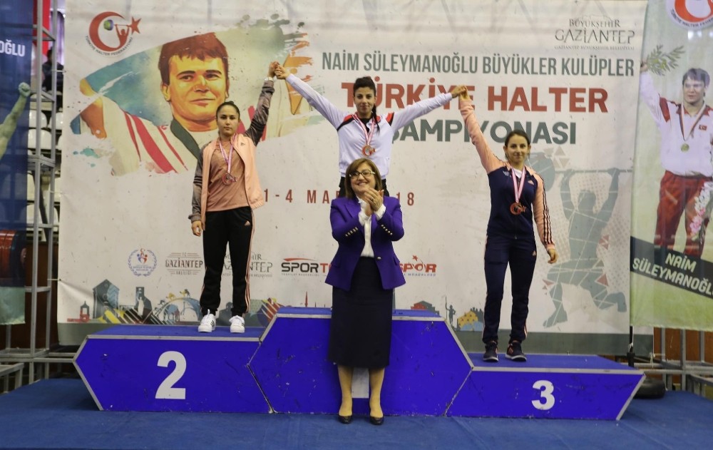 Adıyamanlı halter sporcusu Türkiye ikincisi oldu
