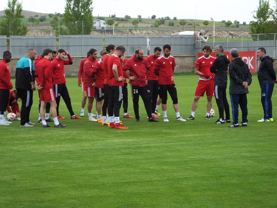 Elazığspor, Adanaspor maçı hazırlıklarını tamamladı
