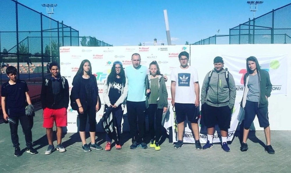Adıyamanlı tenisçiler Malatya’dan dereceyle döndü
