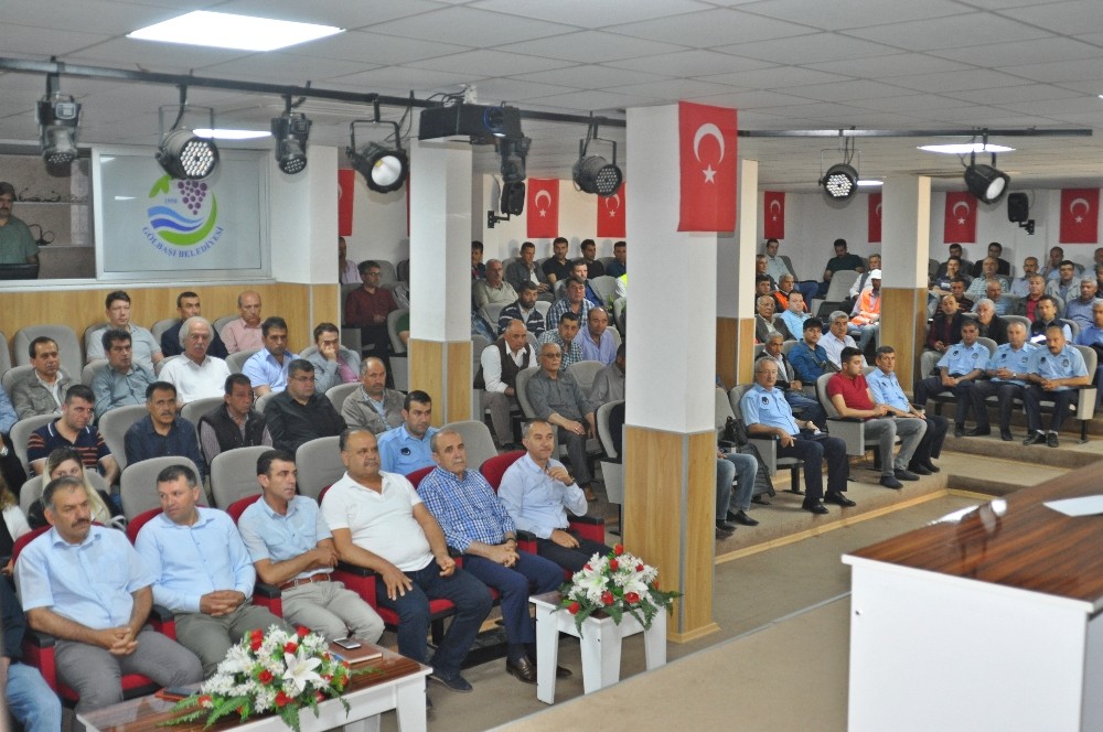 Başkan Özdemir belediye personeliyle bir araya geldi
