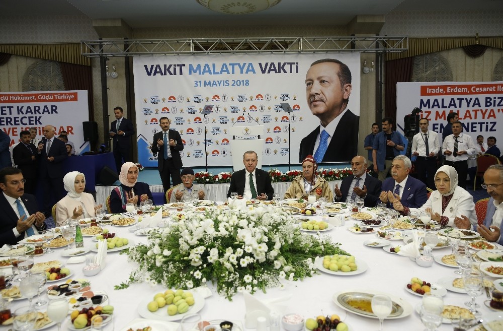Cumhurbaşkanı Erdoğan, Malatya’da iftara katıldı
