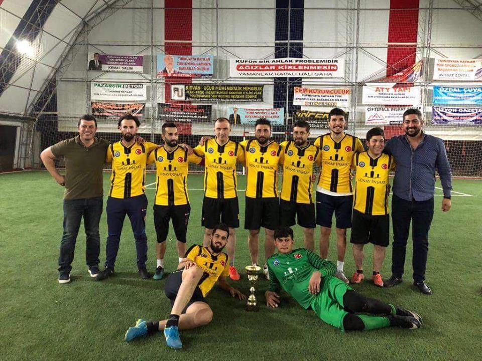 Pazarcık’taki turnuvada Küçükbağspor şampiyon oldu
