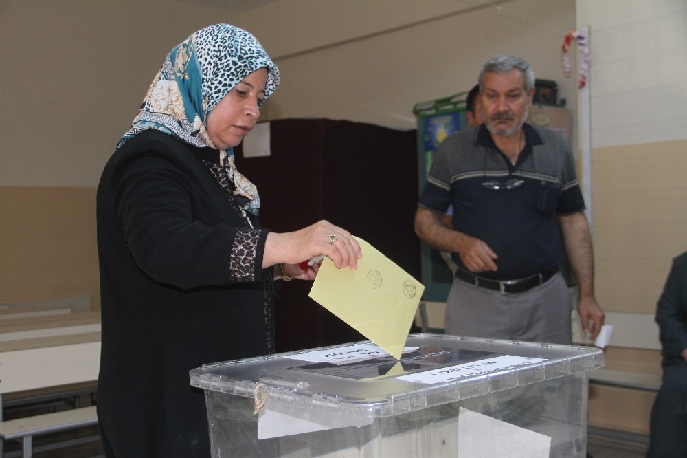 Elazığ, Bingöl ve Tunceli’de de oy kullanma işlemi başladı

