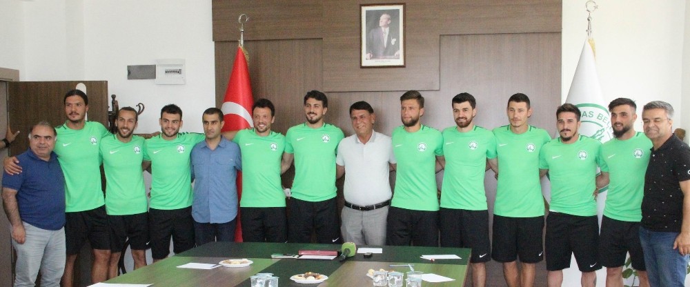 Sivas Belediyespor 11 futbolcuyla sözleşme imzaladı
