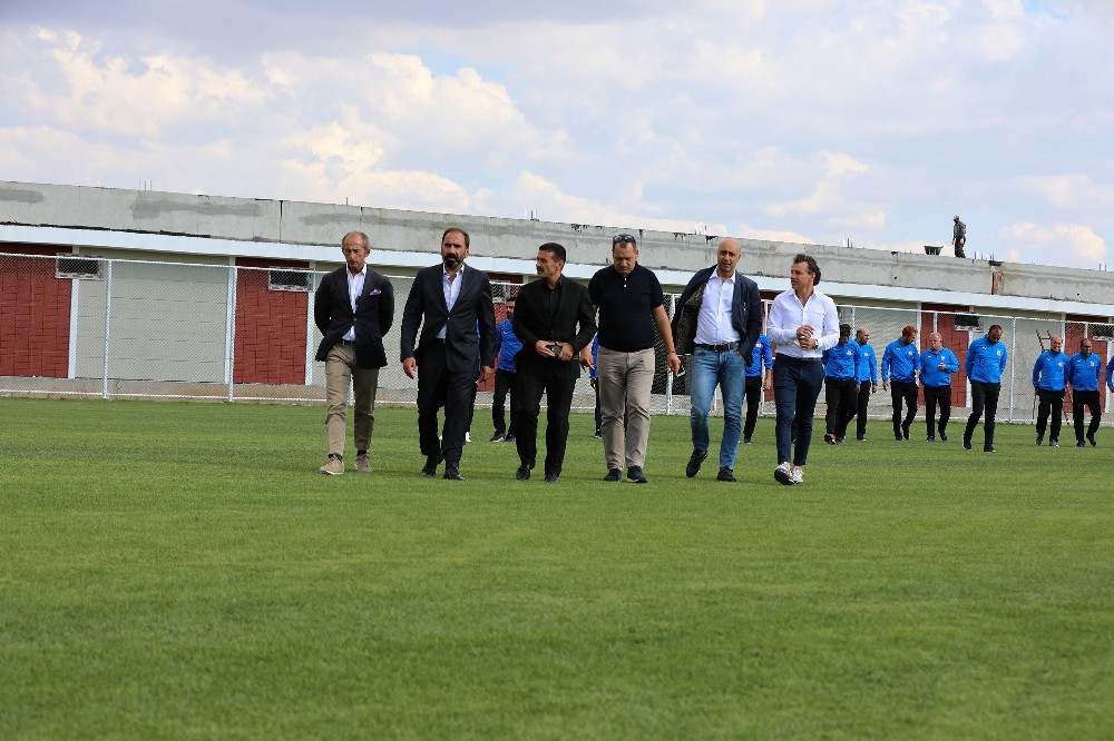 TFF Futbol Gelişim Direktörü Kafkas, Sivasspor’un alt yapı tesislerini gezdi
