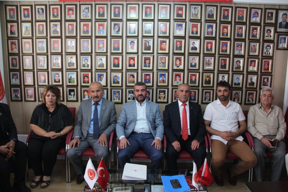 MHP’li Avşar’dan Gaziler ve Şehit Aileleri Vakfı’na ziyaret
