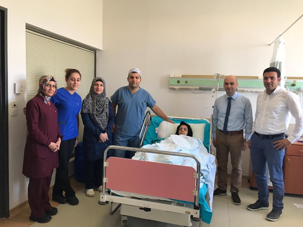 Besni Devlet Hastanesinde ilk defa gözyaşı kanal ameliyatı yapıldı
