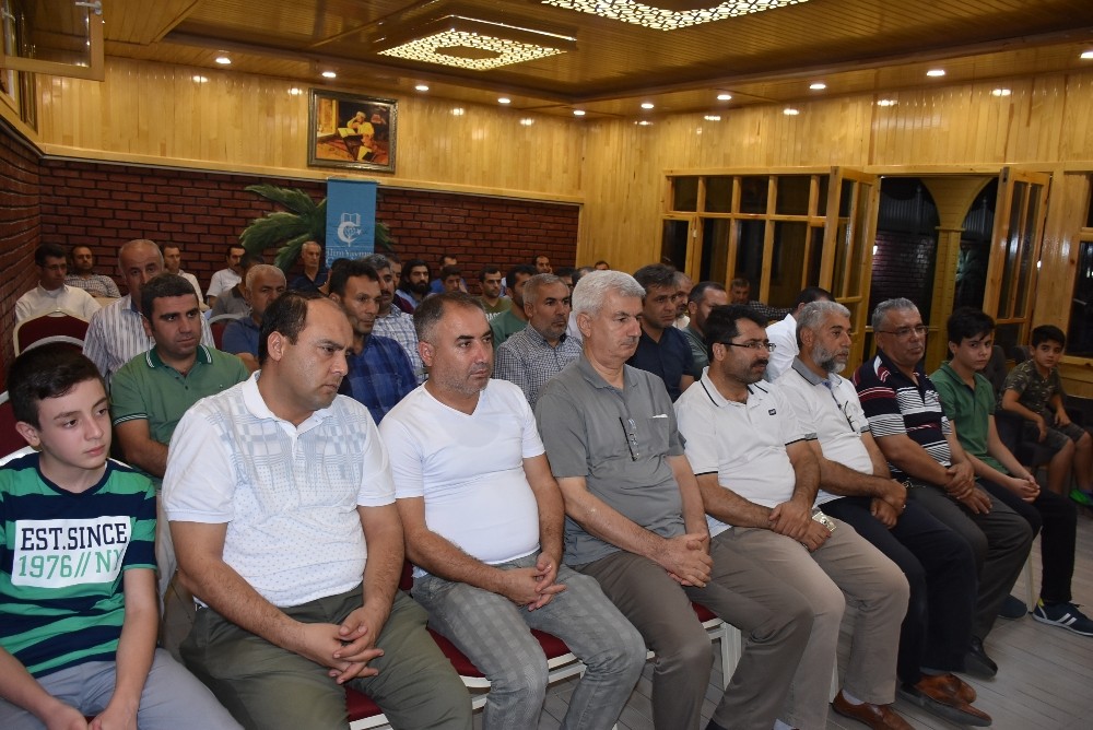 Kahta’da ‘İslam Kardeşliği ve Birliği’ programı düzenlendi
