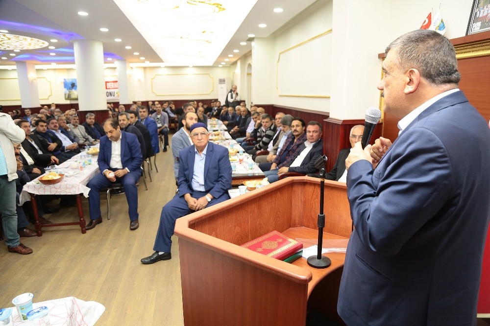 Belediye Başkanı Gürkan hemşehri derneklerinin yöneticileri ile buluştu
