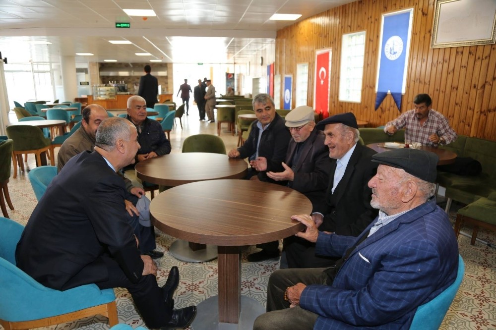 Başkan Aydın, ihtiyarlar heyetiyle buluştu
