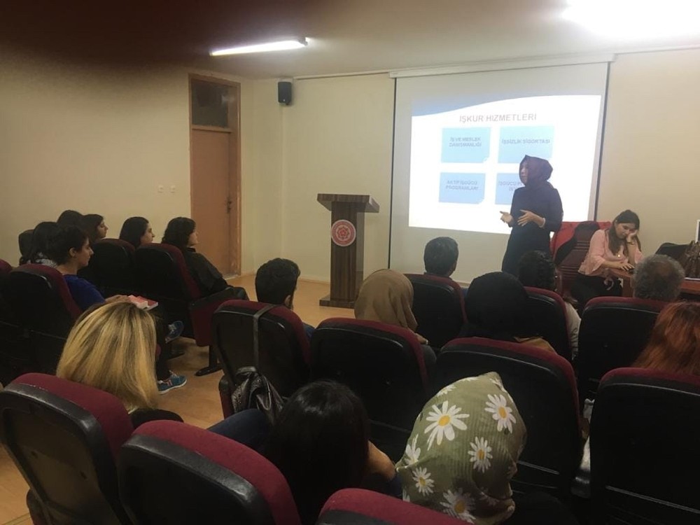 İŞKUR’dan üniversite öğrencilerine seminer
