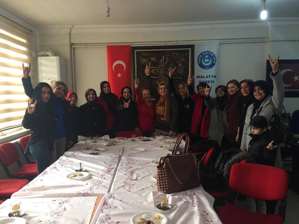 MHP’li kadınlardan Türk Eğitim Sen’e ziyaret
