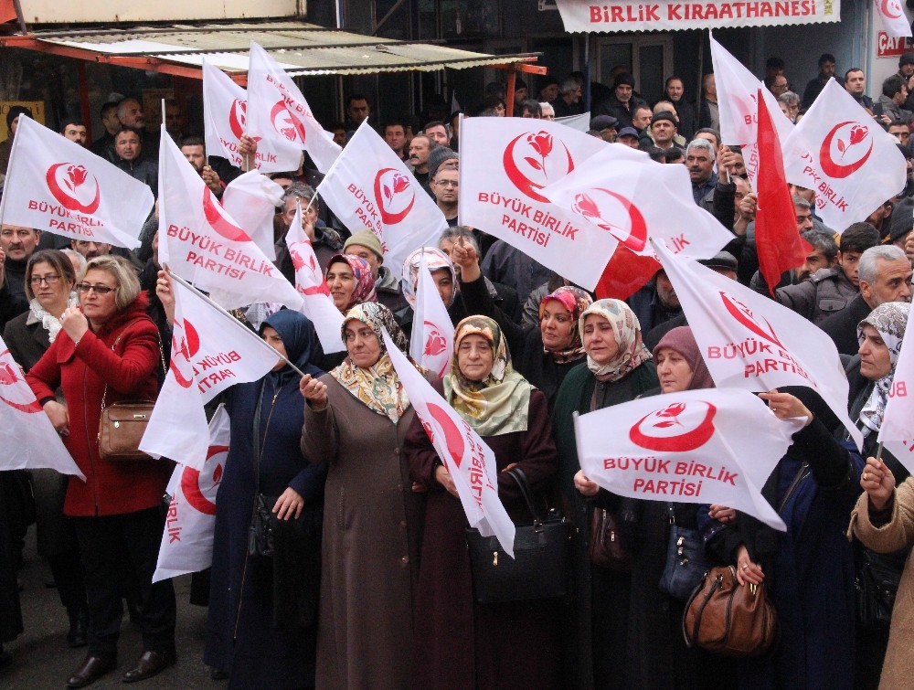 Destici, Sivas’ta AK Parti ve diğer partilerin oylarına talip oldu

