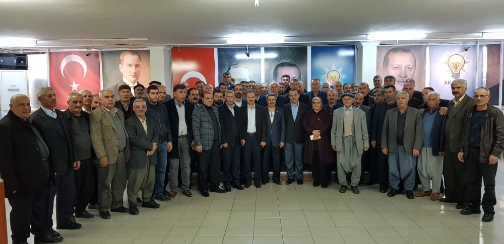 AK Parti köy başkanları toplantısı gerçekleştirildi
