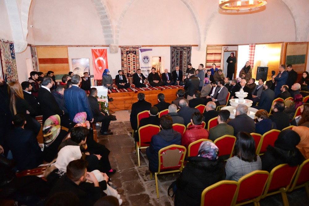Başkan Gürkan, ‘Minder Sohbetleri’ programına konuk oldu
