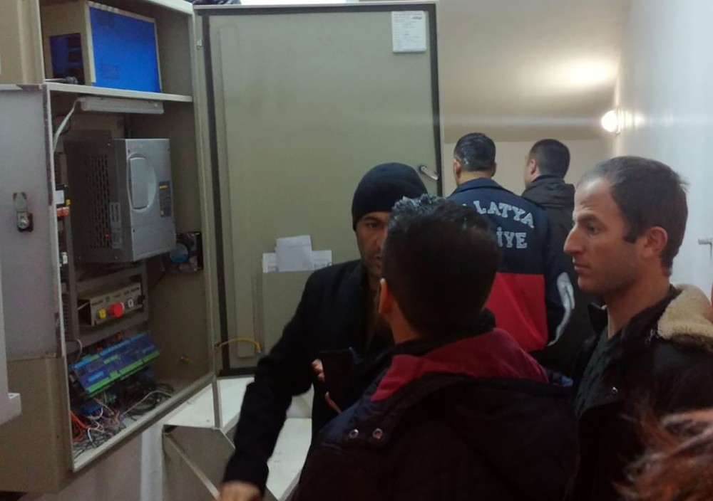 Malatya’da asansörde mahsur kalanları kurtarma eğitimi
