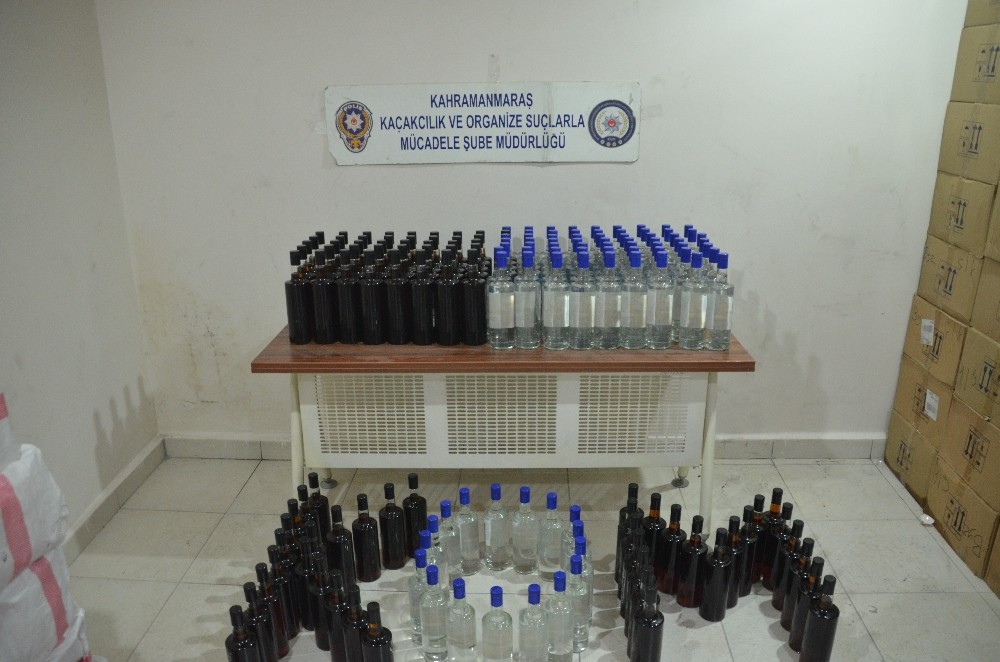 Kahramanmaraş’ta 160 şişe sahte içki ve 800 kilo tütün ele geçirildi
