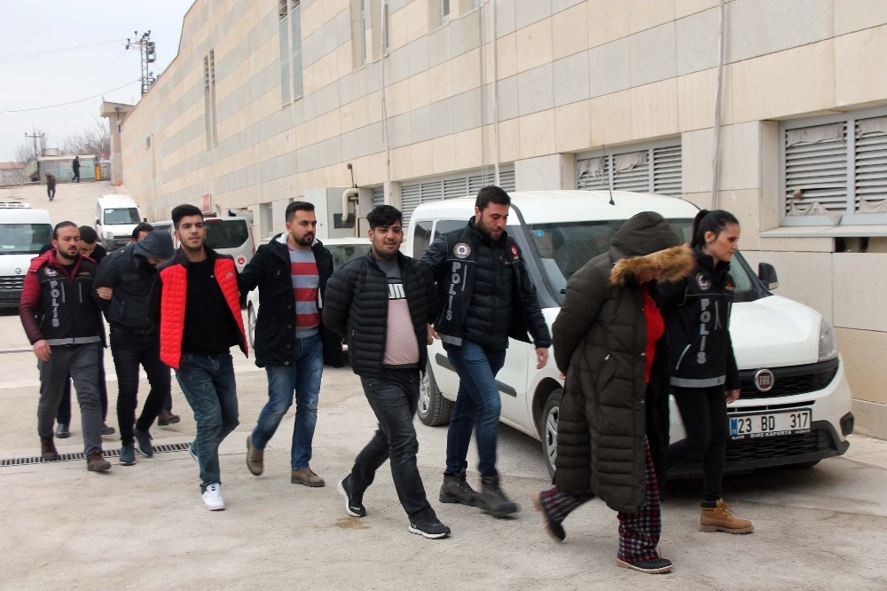 Elazığ’da 4 uyuşturucu tacirine tutuklama

