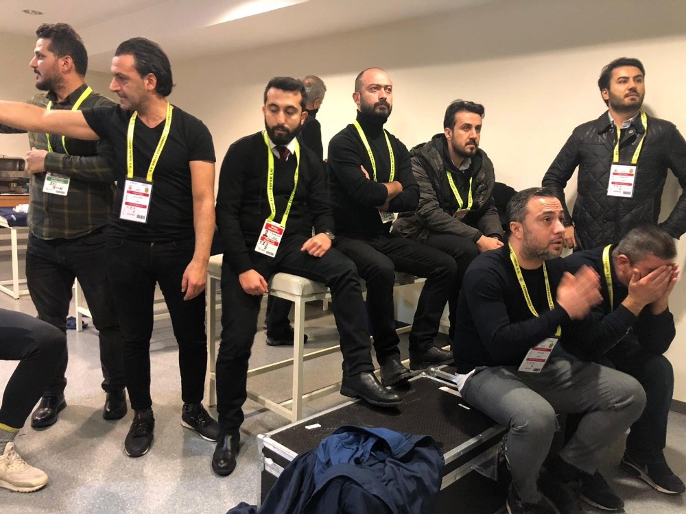 E.Yeni Malatyasporlu yöneticiler maçı soyunma odasında izledi
