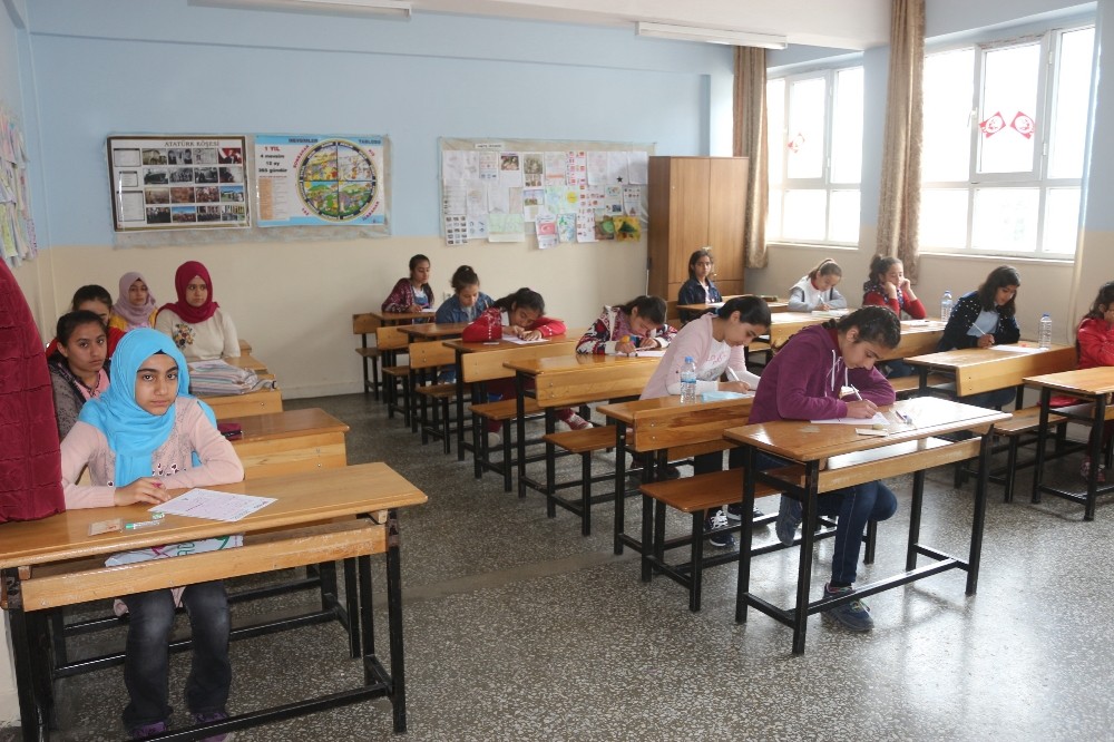 Ortaokul öğrencileri Seyir-i Nebi yarışmasına katıldı

