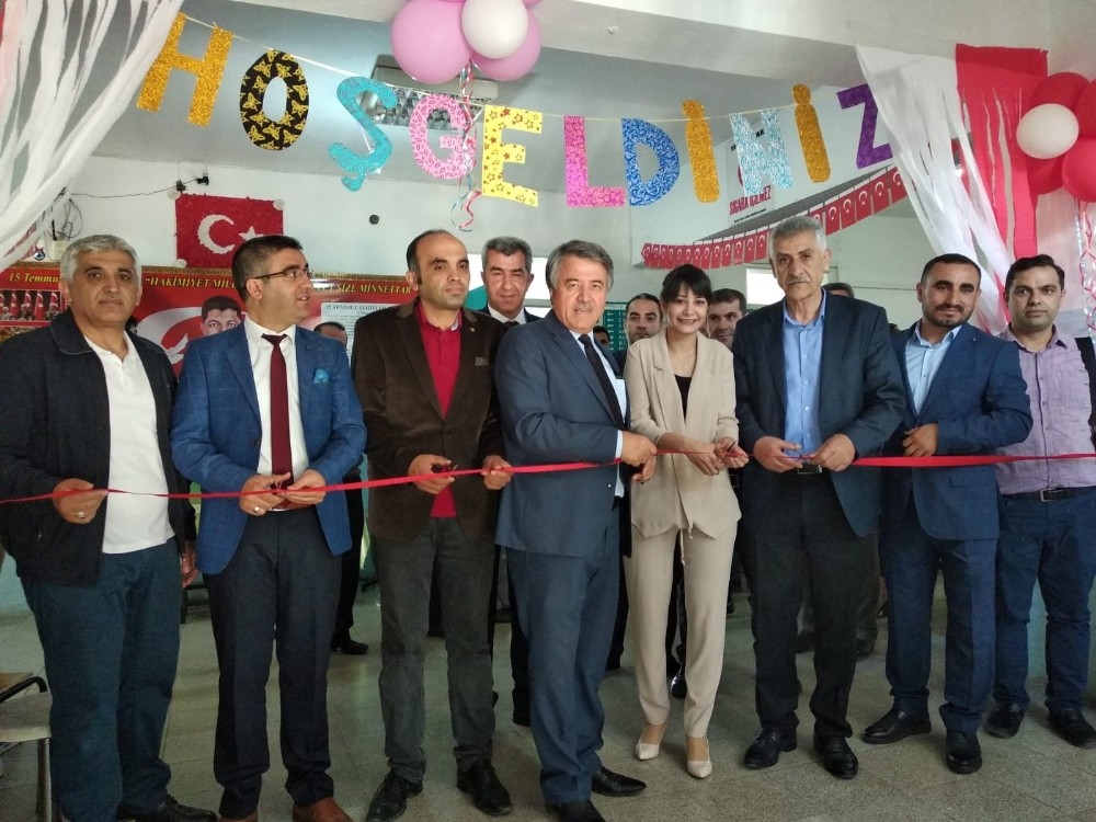 Süleyman Şah Ortaokulu’nda bilim fuarı açıldı
