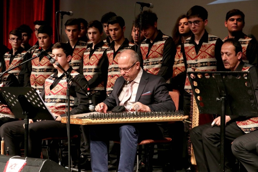 Dünyaca ünlü kanun virtüözü Sivas’ta konser verdi
