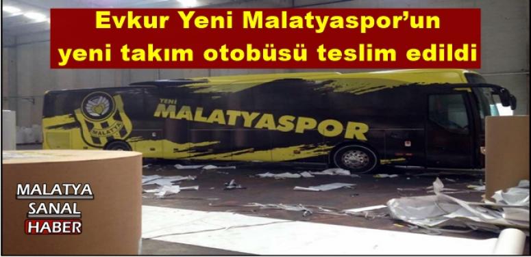 Evkur Yeni Malatyaspor’un yeni takım otobüsü teslim edildi