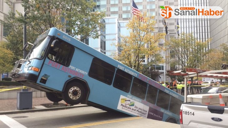 ABD'de yolcu otobüsü çukura düştü