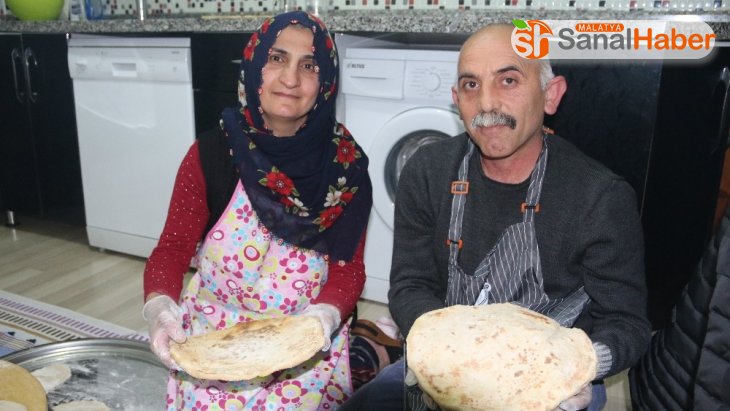 Aileler evlerinde kendi ekmeğini yapmaya başladı