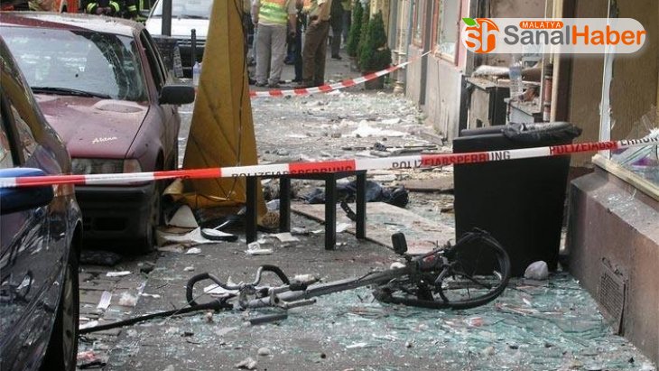 Almanya'da Keup Caddesi'ndeki çivili bomba saldırısının 16. yıl dönümünde anma töreni