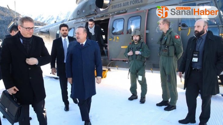 Bakan Çavuşoğlu ve Bakan Pekcan Davos'a geldi
