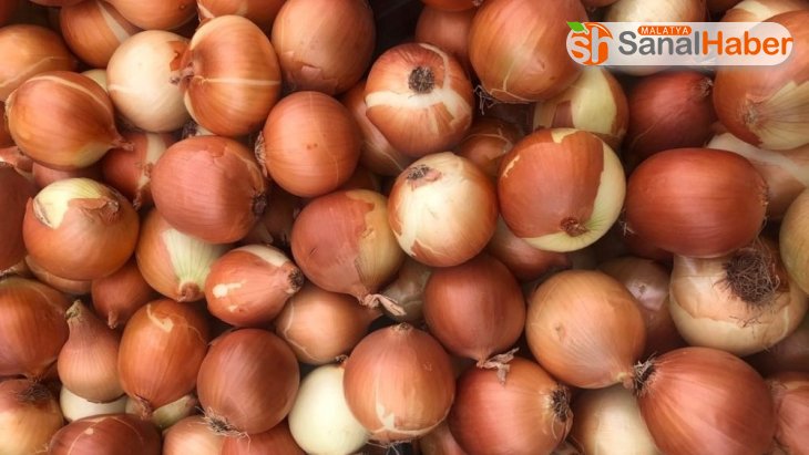 Bangladeş'te karakolda soğan satışı başlıyor