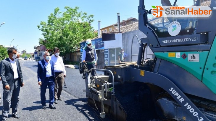 Başkan Çınar, asfalt çalışmasını inceledi