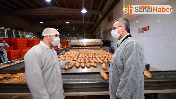 Başkan Güngör: 'İhtiyaç sahibi 6 bin aileye ücretsiz ekmek dağıtıyoruz'
