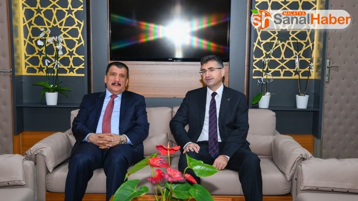 Başkan Gürkan'dan Gümrük  Müdürü Aydemir'e ziyaret